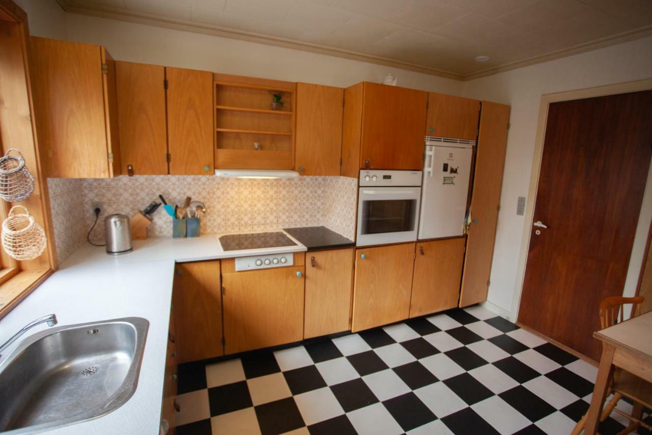 3 Storey, 5 Bedroom, 3 Bathroom House In The Center Of Tórshavn Extérieur photo