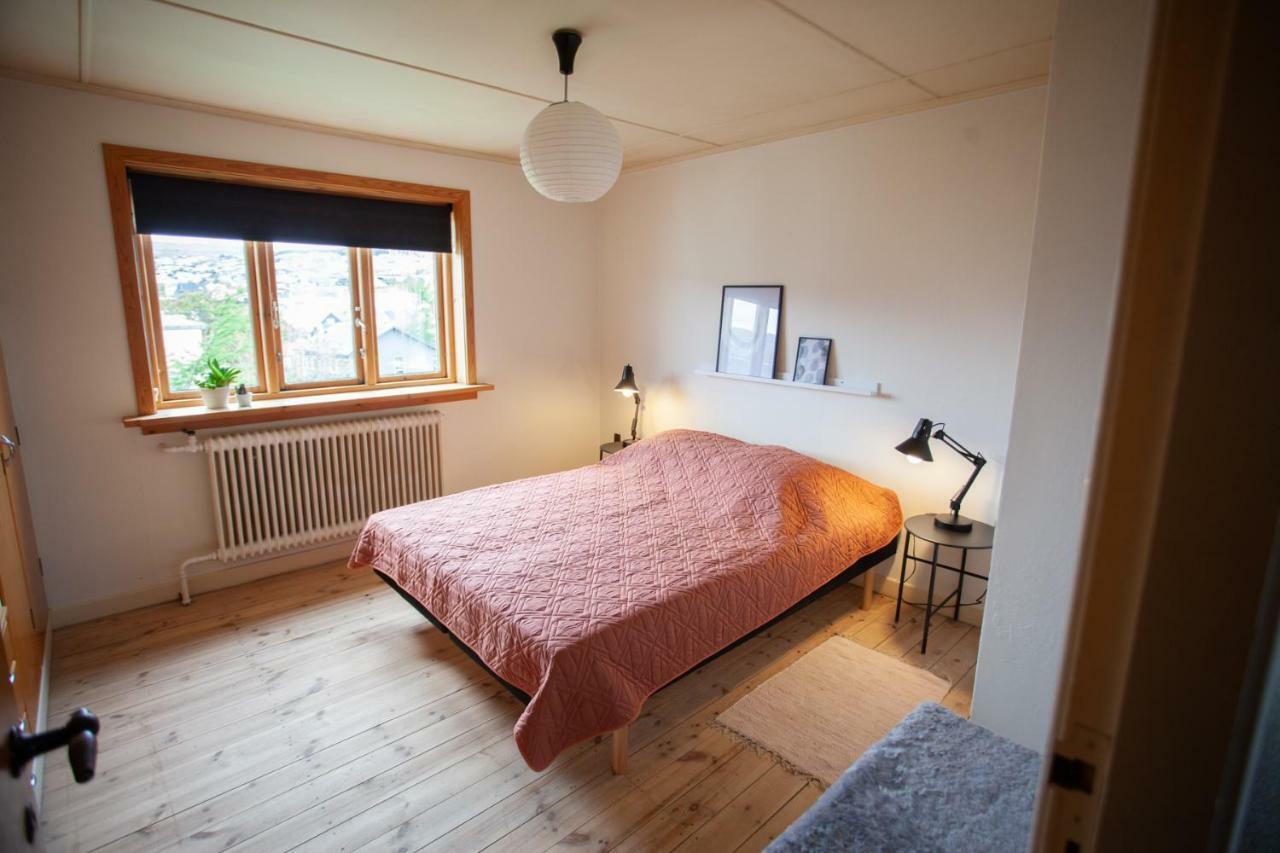 3 Storey, 5 Bedroom, 3 Bathroom House In The Center Of Tórshavn Extérieur photo